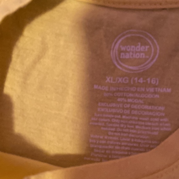 Cute yellow shirt with flip flops - Picture 3 of 3